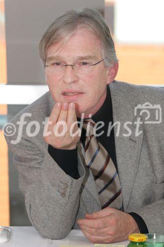 (C) fotodienst/Anna Rauchenberger - Wien 15.03.2007  - BAU.GENIAL präsentiert Studie: Leichtbau ist die erste Wahl beim Passivhaus. FOTO: Prof. DDI Wolfgang Winter (TU Wien).