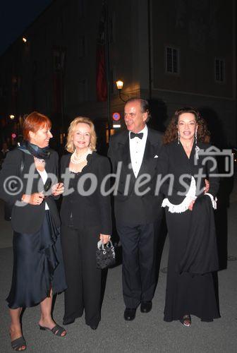 Verlegerin Alexandra Kauka in Begleitung von Lebensgefährten Sterling Morton Hamill und Prinzessin Yvonne von Hessen bei den Salzburger Festspielen: Premiere Stabat Mater
Brigitte Blaha - Österr. Generalkonsulin in New York, Prinzessin Yvonne von Hessen,  Sterling Morton Hamill, Alexandra Kauka 
www.siebinger.com
                            