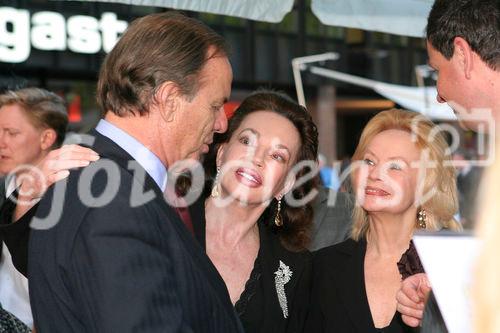 (c) Fotodienst/Kai Bornhak - München, den12.4.07 - 
Fix&Foxi - Verlegerin Alexandra Kauka in Begleitung von Prinzessin Yvonne von Hessen, ihrem Sohn Markus Nolf und Morton Sterling Hamill beim Besuch von La Boehèm in der Philharmonie München.
