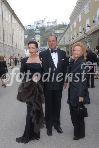 Alexandra Kauka, Stirling Morton Hamill, Prinzessin Yvonne von Hessen;
Salzburger Osterfestspiele 2009 - letzte Vorstellung Oper 'Siegfried'