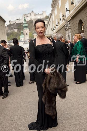 (C) fotodienst.at/ Christian Hofer: 13.4.2009 Salzburg-Alexandra Kauka, die Medien-Managerin des Comic-Imperiums von Rolf Kauka, hat in Begleitung von Prinzessin Yvonne von Hessen und Morton Hamill, die Salzburger Osterfestspiele 2009 besucht. Zur Aufführung gelangte Richard Wagner's 