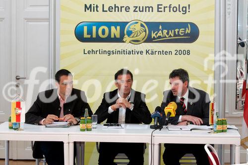 Pressekonferenz LION Mit Lehre zum Erfolg, ARGE Lehrlingsinitiative Kärnten im Amt der Kärntner Landesregierung - Spiegelsaal 
Podium vl: Landsrat Uwe Scheuch , Landeshauptmann Jörg Haider , Landesschulinspektor Herbert Torta
 
Foto: Johannes Puch / Fotodienst
