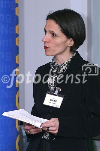 (C) fotodienst/Anna Rauchenberger - Wien 04.04.2006 - Erfolgreich mit Controlling und Financial Leadership. FOTO: Karin Bauer (Leiterin des Karriere-Standard)