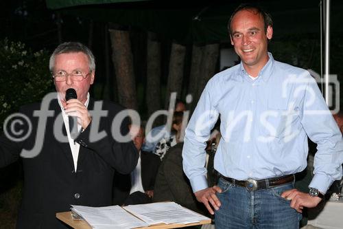 © Fotodienst/ Oskar Goldberger - COMNET Computer-Netzwerke Ges.m.b.H.: Preisverleihung der COMNET Golf-Challenge - v. l.  Wolfgang Monghy (Sales u. Marketing Direktor von COMNET),  Ulrich Barnewitz (Partner Manager v. SurfControl)
