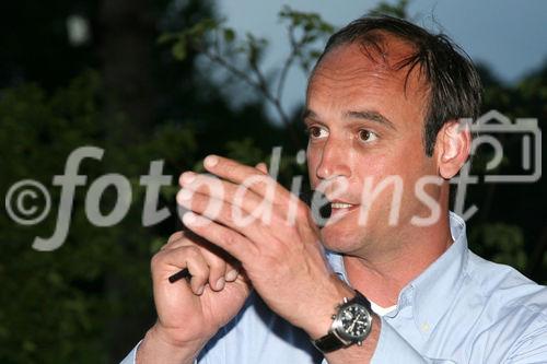 © Fotodienst/ Oskar Goldberger - COMNET Computer-Netzwerke Ges.m.b.H.: Preisverleihung der COMNET Golf-Challenge - Ulrich Barnewitz (Partner Manager v. SurfControl)
