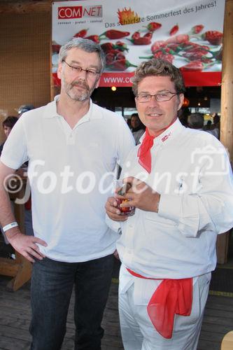 (C) Fotodienst/Anna Rauchenberger - Wien 28.06.2007 - COMNET Sommerfest - Das schärfste Sommerfest des Jahres! FOTO: Andreas Bergler (COMNET Geschäftsführer, CEO, rechts) mit Mag. Josef Hochstöger (Umdasch AG)