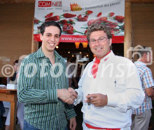 (C) Fotodienst/Anna Rauchenberger - Wien 28.06.2007 - COMNET Sommerfest - Das schärfste Sommerfest des Jahres! FOTO: Andreas Bergler (COMNET Geschäftsführer, CEO, rechts) mit Jaser Elmorsy (Blue Bridge Technologie)