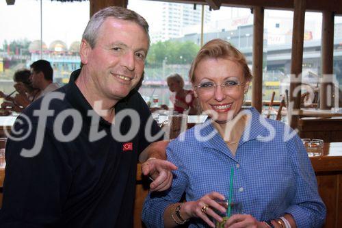 (C) fotodienst/Anna Rauchenberger - Wien 29.06.2006 - COMNET - Sommerfest 'Cuba Libre'. FOTO: Gäste.