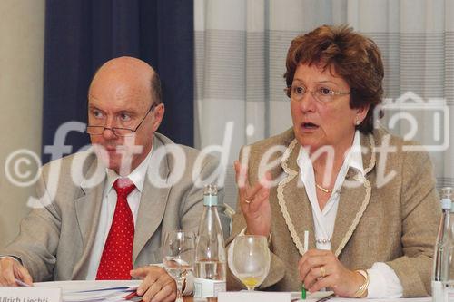 Bilanzmedienkonferenz SV Group. Bild: Ulrich Liechti, CFO SV Group; Susy Brueschweiler, CEO SV Group