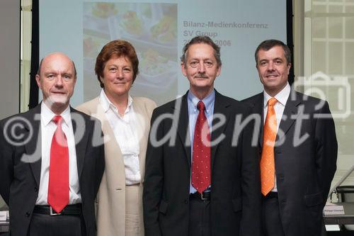 Bilanzmedienkonferenz SV Group. Bild: Ulrich Liechti, CFO SV Group; Susy Brueschweiler, CEO SV Group; Ernst A. Brugger, Praesident des Verwaltungsrats; Philippe Echenard, CEO SV Schweiz