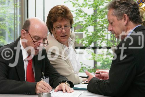 Bilanzmedienkonferenz SV Group. Bild: Ulrich Liechti, CFO SV Group; Susy Brueschweiler, CEO SV Group; Ernst A. Brugger, Praesident des Verwaltungsrats