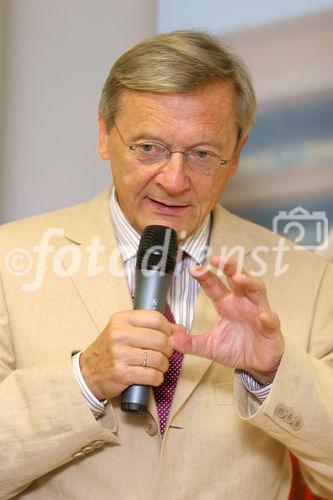 (C) Fotodienst/Anna Rauchenberger - 08.10.2007 - Wien - GfK Austria lud zur 6. Marktforschungskonferenz CEE 'Im Fokus: Südosteuropa'. FOTO: Dr. Wolfgang Schüssel (ÖVP-Klubobmann).