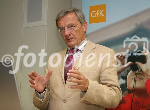 (C) Fotodienst/Anna Rauchenberger - 08.10.2007 - Wien - GfK Austria lud zur 6. Marktforschungskonferenz CEE 'Im Fokus: Südosteuropa'. FOTO: Dr. Wolfgang Schüssel (ÖVP-Klubobmann).