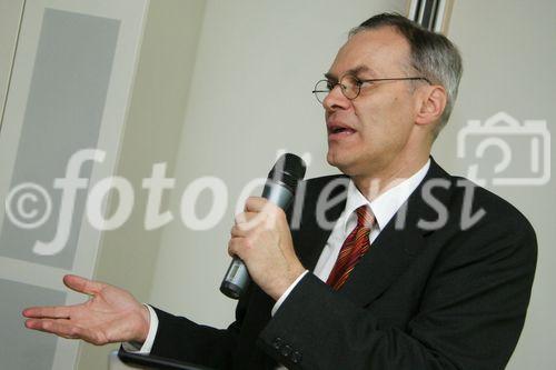 (C) fotodienst/Anna Rauchenberger - Wien 08.06.2006 - Die 5. Marktforschungskonferenz von FESSEL-GfK stand unter dem Motto 'Future Trends' und beschäftigte sich mit der Entwicklung der neuen EU-Staaten. FOTO: Prof. Dr. Rainer Münz (Head of Research and Developement, Erste Bank).