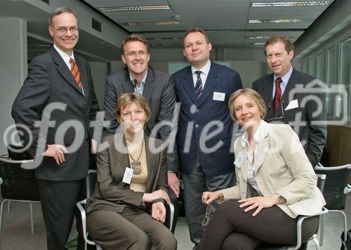 (C) fotodienst/Anna Rauchenberger - Wien 08.06.2006 - Die 5. Marktforschungskonferenz von FESSEL-GfK stand unter dem Motto 'Future Trends' und beschäftigte sich mit der Entwicklung der neuen EU-Staaten. FOTO v.l.: Agnieszka Sora (Managing Director GfK Polonia), Dr. Angelika Kofler (Research Manager Fessel-GfK), Prof. Dr. Rainer Münz (Head of Research and Developement, Erste Bank), Dr. Eike Wenzel (Chief Editor HORX Zukunftsinstitut, Germany), Dr. Tomas Krasny (GF FESSEL-GfK), Peter Damisch (GF FESSEL-GfK).