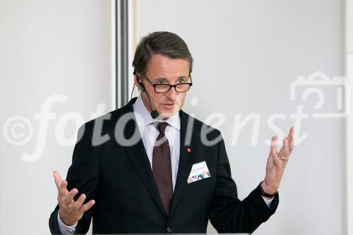 GfK Employee Research Conference 2010Foto: Wolfgang Schweiger, Gründer und GF der GfK Trustmark(C) fotodienst, Martina Draper
