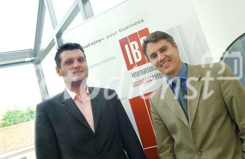 IBC setzt Impulse - Pressegespräch am 4.07.2006 in Graz
Mag.Thomas Mrak, Innofinanz - Steiermärkische Forschungs- und Entwicklungsförderungsges.m.b.H mit  Mag.Ulrich Obmann; Center Manager IBC,  