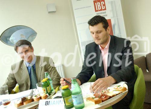 IBC setzt Impulse - Pressegespräch am 4.07.2006 in Graz
Mag.Thomas Mrak, Innofinanz - Steiermärkische Forschungs- und Entwicklungsförderungsges.m.b.H mit  Mag.Ulrich Obmann; Center Manager IBC,  