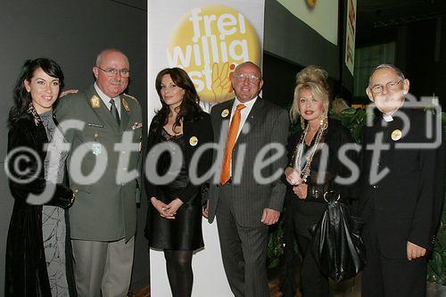 (C) fotodienst/Anna Rauchenberger - Wien 29.09.2006 - Freiwilligen Gala im Uniqa Tower. FOTO: Die Laudatoren Adriana Zartl, Norbert Fürstenhofer, Katrin Lampe, David Zwilling, Jeannine Schiller, Wolfgang Pucher.