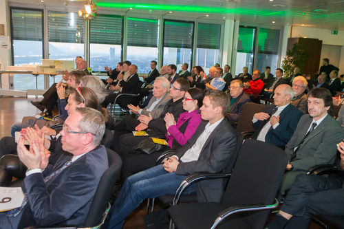 Auf der 3. ordentlichen Hauptversammlung des austro-amerikanischen Filterherstellers dexwet International AG wurde der anerkannte Kapitalmarktexperte Dr. Wolfgang Schiketanz zum Aufsichtsratsvorsitzenden gewählt. Für 2015 ist eine kräftige Kapitalerhöhung und die Markteinführung des Raumluftfiltersystems 