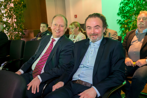 Auf der 3. ordentlichen Hauptversammlung des austro-amerikanischen Filterherstellers dexwet International AG wurde der anerkannte Kapitalmarktexperte Dr. Wolfgang Schiketanz zum Aufsichtsratsvorsitzenden gewählt. Für 2015 ist eine kräftige Kapitalerhöhung und die Markteinführung des Raumluftfiltersystems 