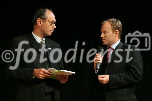 (C) Fotodienst/Anna Rauchenberger - 25.9.2007 - Wien - Heute wurde im Wiener Konzerthaus der Multimedia & Business Staatspreis verliehen. FOTO: Peter A. Bruck (Beauftragter des BMWA für Multimedia & e-Business) und Dr. Michael Losch (Sektionsleiter BMWA Center 1)