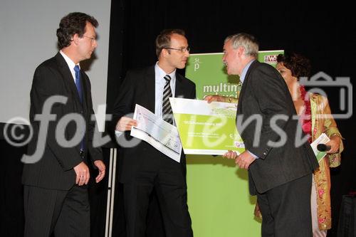 (C) Fotodienst/Anna Rauchenberger - 25.9.2007 - Wien - Heute wurde im Wiener Konzerthaus der Multimedia & Business Staatspreis verliehen. FOTO:  Gewinner der OCG Sonderauszeichnung und Dr. Gernhard Futschek (Präsident der Österreichischen Computer Gesellschaft)