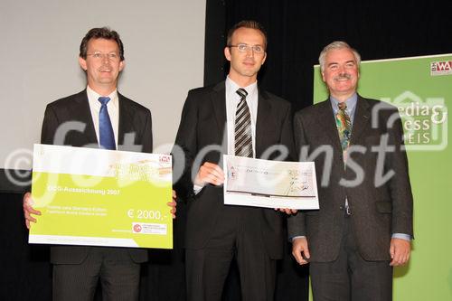 (C) Fotodienst/Anna Rauchenberger - 25.9.2007 - Wien - Heute wurde im Wiener Konzerthaus der Multimedia & Business Staatspreis verliehen. FOTO:  Gewinner der OCG Sonderauszeichnung und Dr. Gernhard Futschek (Präsident der Österreichischen Computer Gesellschaft)