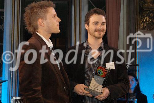 (C)fotodienst/Mag. Daniel Katzinger - Wien 25.11.2006 ICNM-EUROPRIX Top Talent Gala 2006 - Preisverleihung der einzelnen Kategorien, des Sonderpreises und des Gesamtsiegers.
Foto v.l.: Daniel Scheibel u. Ferdinand Weinrother (Preis für 