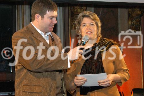 (C)fotodienst/Mag. Daniel Katzinger - Wien 25.11.2006 ICNM-EUROPRIX Top Talent Gala 2006 - Preisverleihung der einzelnen Kategorien, des Sonderpreises und des Gesamtsiegers.Foto v.l.: Adam Montandon (Moderator), Frau Ania Bobrowicz (Sprecherin der Jury)