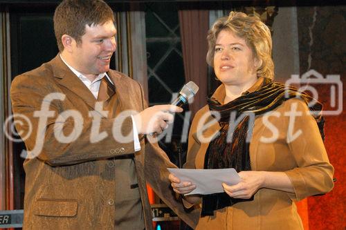 (C)fotodienst/Mag. Daniel Katzinger - Wien 25.11.2006 ICNM-EUROPRIX Top Talent Gala 2006 - Preisverleihung der einzelnen Kategorien, des Sonderpreises und des Gesamtsiegers.Foto v.l.: Adam Montandon (Moderator), Frau Ania Bobrowicz (Sprecherin der Jury)
