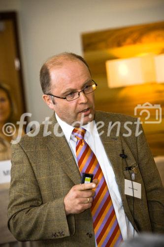 Mediziner erarbeiten aktuelle Richtlinien zur richtigen Kinderernaehrung, Tagung im Castellani Parkhotel Salzburg; 2008-02-27. (C) fotodienst/Chris Hofer; Bild zeigt: Primar Dr. Meinrad Lindschinger