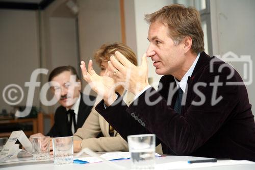 Technisches Museum Wien, Österr. Mediathek, Pressegespräch, vlnr: HR Dr. Rainer Huber, Leitung Österr. Mediathek, HR Dr. Gabriele Zuna-Kratky, Direktorin Techn. Museum Wien, Mag. Peter-Sylvester Lehner, 