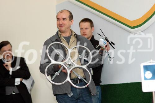 Präsentation der Ausstellung 'Airworld' im Technischen Museum Wien. Bild: Demonstration