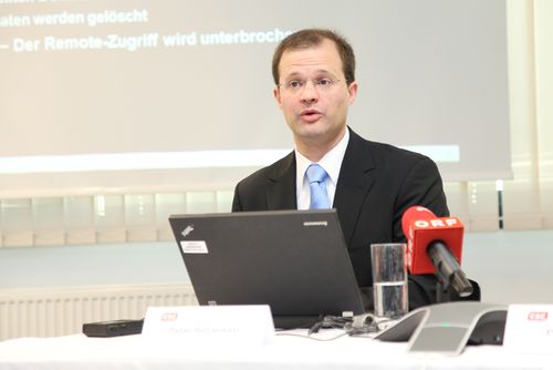 im Bild: Peter Rehhäuser, Head of CSC Cybersecurity Demonstration Center, CSC Deutschland;