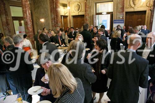 Tag der Weiterbilung - PersonalistInnenfrühstück mit Podiumsdiskussion 'Öffnung der Arbeitsmärkte'Tag der Weiterbilung - PersonalistInnenfrühstück mit Podiumsdiskussion 'Öffnung der Arbeitsmärkte'