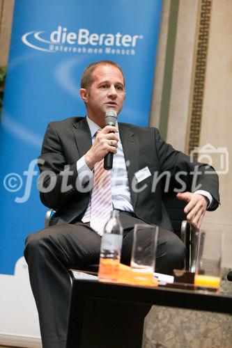 Tag der Weiterbilung - PersonalistInnenfrühstück mit Podiumsdiskussion 'Öffnung der Arbeitsmärkte'Tag der Weiterbilung - PersonalistInnenfrühstück mit Podiumsdiskussion 'Öffnung der Arbeitsmärkte'Foto: Mag. Patrick Sagmeister (Handelsdelegierter in Pressburg)