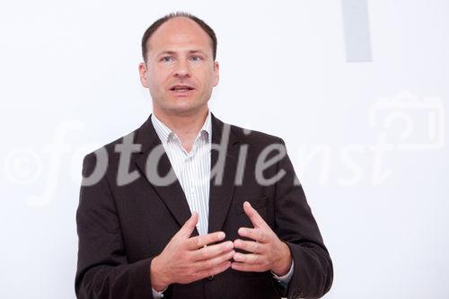 (C) fotodienst / Anna Rauchenberger - Wien, am 18.05.2010 – Beim heutigen Business-Frühstück zum Thema Datenqualität im Arcotel Kaiserwasser wurde das Vorgehensmodell von potenziellen Datenqualitäts-Initiativen auf Basis von Dienstleistungen von ‚Sphinx IT Consulting’ präsentiert  sowie Oracle DQ-Tools vorgestellt. FOTO: Erwin Bauer, Oracle Austria