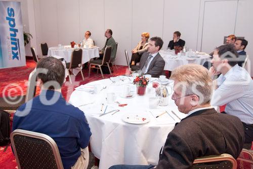 (C) fotodienst / Anna Rauchenberger - Wien, am 18.05.2010 - Beim heutigen Business-Frühstück zum Thema Datenqualität im Arcotel Kaiserwasser wurde das Vorgehensmodell von potenziellen Datenqualitäts-Initiativen auf Basis von Dienstleistungen von ,Sphinx IT Consulting' präsentiert sowie Oracle DQ-Tools vorgestellt. 