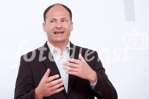 (C) fotodienst / Anna Rauchenberger - Wien, am 18.05.2010 – Beim heutigen Business-Frühstück zum Thema Datenqualität im Arcotel Kaiserwasser wurde das Vorgehensmodell von potenziellen Datenqualitäts-Initiativen auf Basis von Dienstleistungen von ‚Sphinx IT Consulting’ präsentiert  sowie Oracle DQ-Tools vorgestellt. FOTO: Erwin Bauer, Oracle Austria