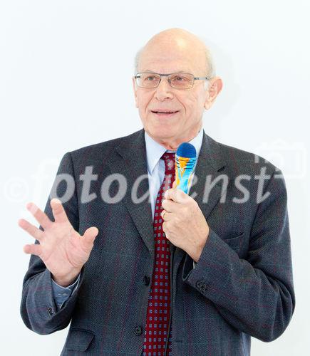 (C)fotodienst/Anna Rauchenberger Wien, 09.12.2010  - Spannungsfeld Kinderkrebs: Politisches Handeln in Österreich ist gefordert. ‚Was gilt der Prophet im eigenen Land’, fragen St. Anna Ärzte und Forscher. FOTO: Univ.-Prof. Dr. Helmut Gadner, Institutsleiter der St. Anna Kinderkrebsforschung, Koordinator des EU-Projektes „DIRECT“, Ärztlicher Direktor des St. Anna Kinderspitals bis 30.06.2010