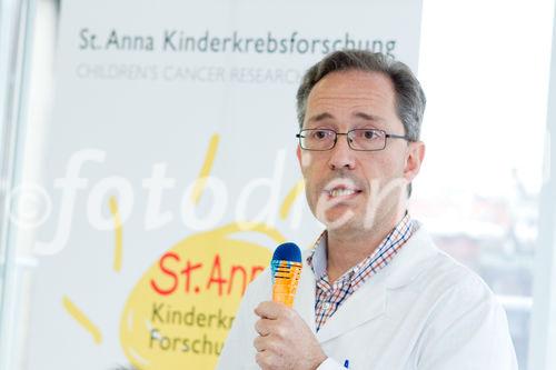 (C)fotodienst/Anna Rauchenberger Wien, 09.12.2010  - Spannungsfeld Kinderkrebs: Politisches Handeln in Österreich ist gefordert. ‚Was gilt der Prophet im eigenen Land’, fragen St. Anna Ärzte und Forscher. FOTO: OA Univ.-Doz. Dr. Michael Dworzak, Stellvertretender ärztlicher Leiter des St. Anna Kinderspitals, Projektpartner des EU-Projektes „DIRECT“, Kinderkrebsforscher