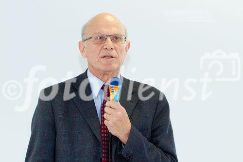 (C)fotodienst/Anna Rauchenberger Wien, 09.12.2010  - Spannungsfeld Kinderkrebs: Politisches Handeln in Österreich ist gefordert. ‚Was gilt der Prophet im eigenen Land’, fragen St. Anna Ärzte und Forscher. FOTO: Univ.-Prof. Dr. Helmut Gadner, Institutsleiter der St. Anna Kinderkrebsforschung, Koordinator des EU-Projektes „DIRECT“, Ärztlicher Direktor des St. Anna Kinderspitals bis 30.06.2010