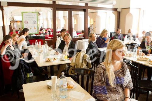  (c) fotodienst/Anna Rauchenberger - Wien, am 15.05.2012 – Forschungen in der Gendermedizin zeigen geschlechtsspezifische Unterschiede zwischen Männern und Frauen in der Medizin. Frauen, insbesondere berufstätige Mütter, sind in  verstärktem Ausmaß von Stress durch Mehrfachbelastung betroffen. Adipositas aber auch Symptome wie häufige Bauchkrämpfe sind daher besonders bei Frauen im Steigen begriffen. Über diese Zivilisationskankheiten, die verstärkt bei Frauen auftreten, wurde heute im Rahmen einer Pressekonferenz im Café Museum gesprochen.