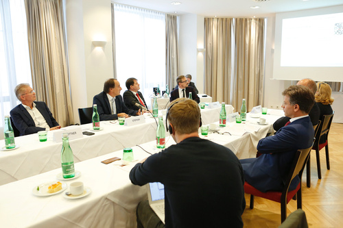 Journalistenseminar: „HNO 2017: Innovationen und Positionen“ .