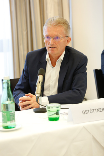 Journalistenseminar: „HNO 2017: Innovationen und Positionen“ .