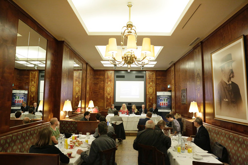 Der Weltdiabetestag steht vor der Tür. Die Österreichische Diabetes Gesellschaft möchte rechtzeitig davor in einem Pressegespräch die vielfältigen Facetten dieser Volkskrankheit anschaulich aufzeigen und einen besonderen Fokus auf aktuelle Erkenntnisse und daraus resultierende gesundheitspolitische Notwendigkeiten legen.