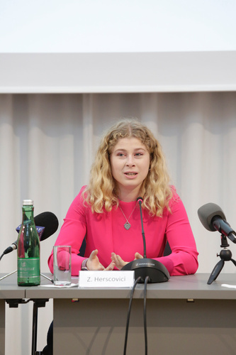 Die österreichischen Diabetes-Patientenorganisationen sprechen ab jetzt mit einer Stimme und stellen ihre Forderungen an Politik und Gesundheitspartner. Im Bild: Zoé Herscovici, Studentin, lebt seit ihrem 7. Lebensjahr mit Typ-1-Diabetes