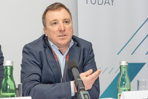 Nachhaltigere Arzneimittelproduktion bei Takeda durch innovatives Hochtemperatur-Wärmepumpensystem. Im Bild: DI Dr. Wolfgang Hribernik, Head of Center for Energy, AIT Austrian Institute of Technology (AIT) und NEFI Verbundkoordinator (New Energy for Industry)