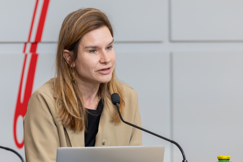 Die Österreichische Diabetes Gesellschaft informiert darüber, dass moderne Medikamente und neue technische Hilfsmittel Menschen mit Diabetes ein gutes und langes Leben ermöglichen, das sich kaum von dem Leben anderer Menschen unterscheidet. Im Bild: Priv.-Doz. Dr. Maria Fritsch, Fachärztin für Kinder- und Jugendheilkunde, Graz